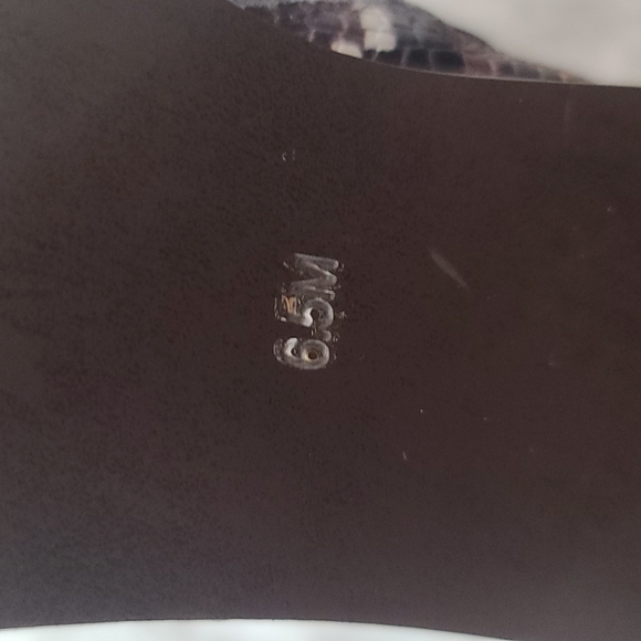 Gibson Latimer | size 6.5 |snake skin style bootie - Picture 8 of 9